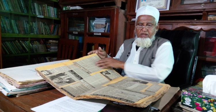 সাক্ষাৎকার: বই পড়তে আনন্দ পাই বই পড়াতে আনন্দ পাই: অছিউদ্দীন আহমদ